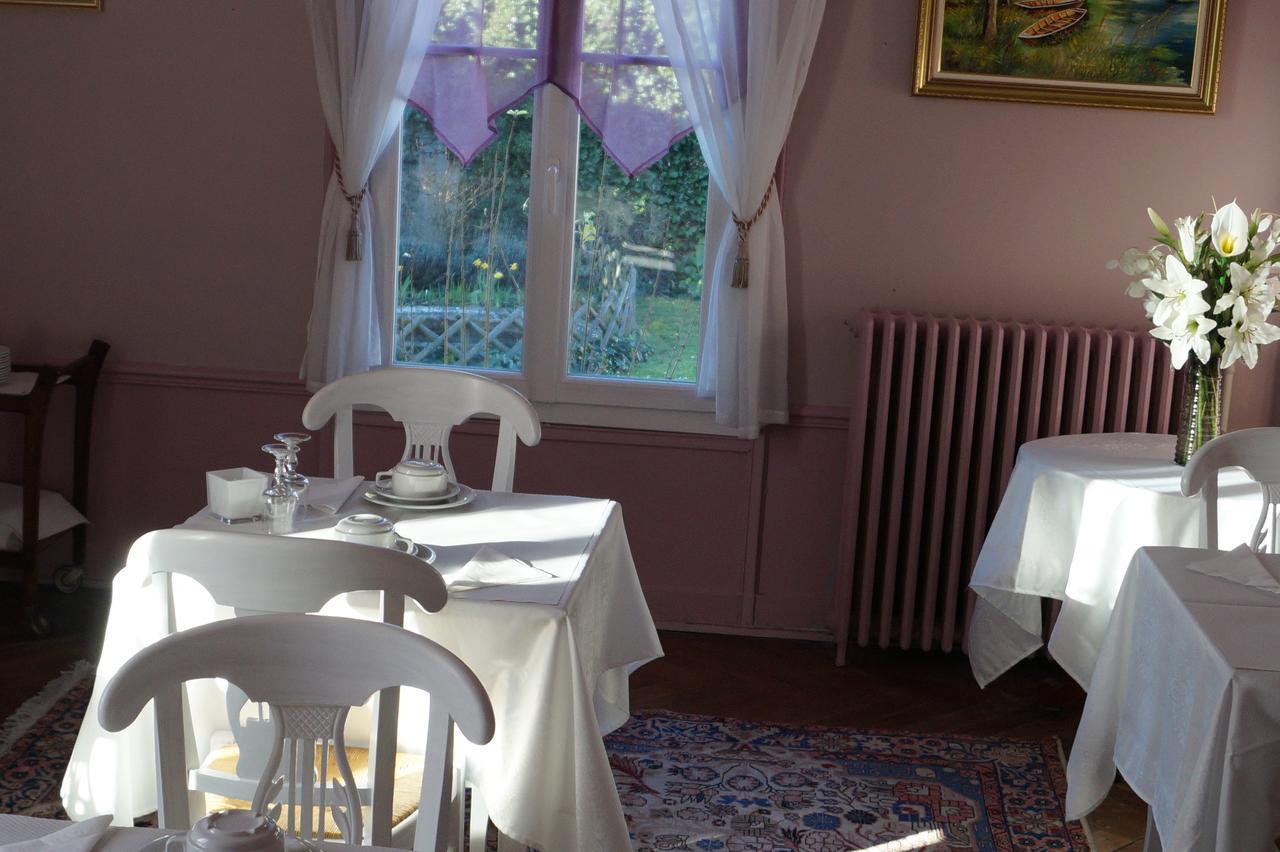 Saint-Aubin-lès-Elbeuf Hotel Au Chateau Blanc المظهر الخارجي الصورة